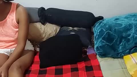 creamyhub online show from 11/17/25, 06:19