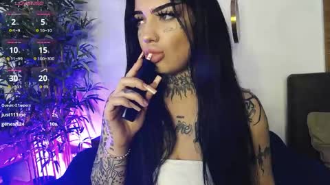 Sophie online show from 04/18/26, 07:34