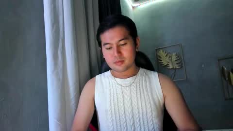 Snapshot of creamynow chatting on 01/05/25, 12:21 BareCreamyCum online show from 01/05/25, 12:21