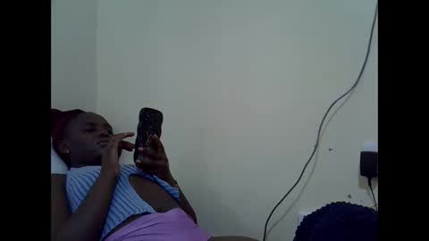 creamyypussyy online show from 03/19/26, 07:45