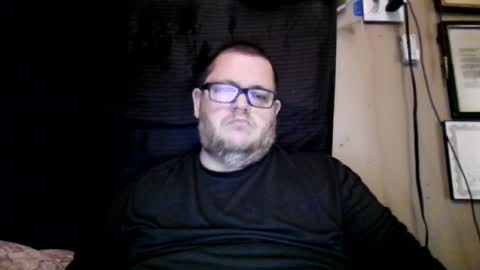 Snapshot of creeeping_death chatting on 12/23/24, 08:57 The hopeless romantic online show from 12/23/24, 08:57