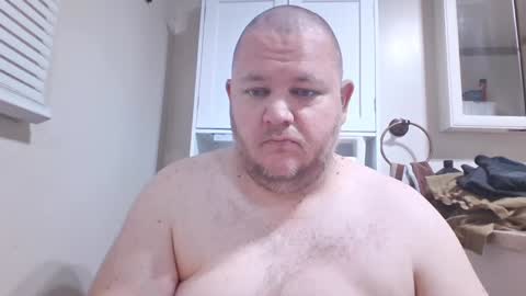 Snapshot of creeeping_death chatting on 12/24/24, 08:38 The hopeless romantic online show from 12/24/24, 08:38