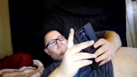 Snapshot of creeeping_death chatting on 01/01/25, 04:07 The hopeless romantic online show from 01/01/25, 04:07