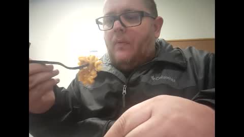 Snapshot of creeeping_death chatting on 01/11/25, 03:13 The hopeless romantic online show from 01/11/25, 03:13