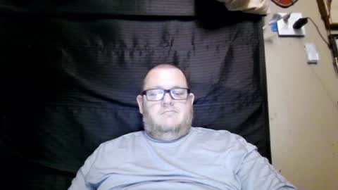 Snapshot of creeeping_death chatting on 01/27/25, 05:47 The hopeless romantic online show from 01/27/25, 05:47