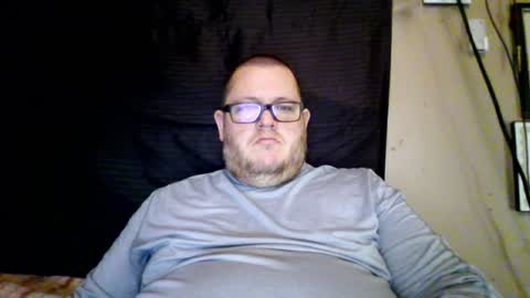 Snapshot of creeeping_death chatting on 01/29/25, 09:17 The hopeless romantic online show from 01/29/25, 09:17