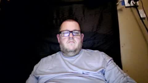 Snapshot of creeeping_death chatting on 01/30/25, 08:32 The hopeless romantic online show from 01/30/25, 08:32