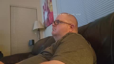 Snapshot of creeeping_death chatting on 02/17/25, 06:09 The hopeless romantic online show from 02/17/25, 06:09