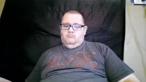 Snapshot of creeeping_death chatting on 03/04/25, 05:56 The hopeless romantic online show from 03/04/25, 05:56