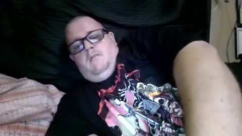 Snapshot of creeeping_death chatting on 09/22/25, 05:42 The hopeless romantic online show from 09/22/25, 05:42