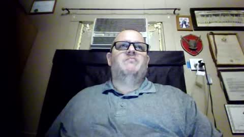 Snapshot of creeeping_death chatting on 09/26/25, 07:12 The hopeless romantic online show from 09/26/25, 07:12