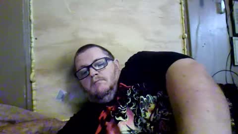 Snapshot of creeeping_death chatting on 10/15/25, 08:09 The hopeless romantic online show from 10/15/25, 08:09