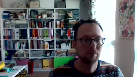 Snapshot of creloxp chatting on 11/19/25, 10:59 creloxp online show from 11/19/25, 10:59