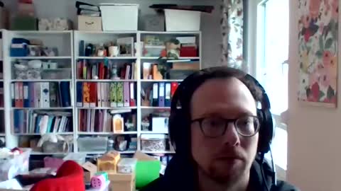 Snapshot of creloxp chatting on 12/16/25, 10:09 creloxp online show from 12/16/25, 10:09