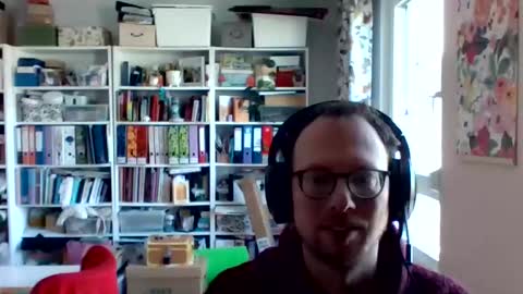 Snapshot of creloxp chatting on 12/17/25, 10:21 creloxp online show from 12/17/25, 10:21