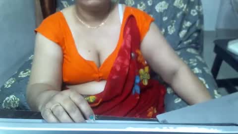 Snapshot of crezybhabihot chatting on 02/03/25, 01:52 Sonika69 online show from 02/03/25, 01:52