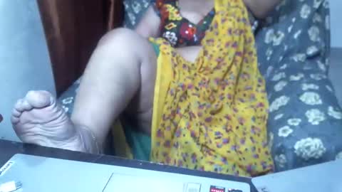 Snapshot of crezybhabihot chatting on 02/09/25, 01:55 Sonika69 online show from 02/09/25, 01:55