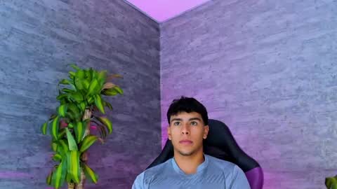 Snapshot of crh58_ chatting on 09/11/25, 11:27 crh58_ online show from 09/11/25, 11:27