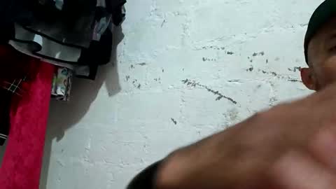 cricoupn13 online show from 10/23/25, 09:08