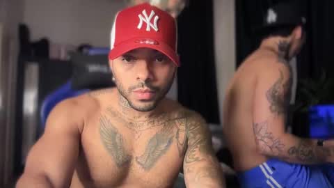 Snapshot of criistan14 chatting on 11/17/25, 04:13 Horny Guys online show from 11/17/25, 04:13