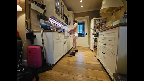 CrippledBottom online show from 11/16/25, 03:06