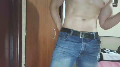 Snapshot of cris2428 chatting on 02/26/25, 01:11 cris2428 online show from 02/26/25, 01:11