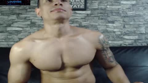 Snapshot of cris_angel01 chatting on 02/12/25, 09:10 Cris online show from 02/12/25, 09:10