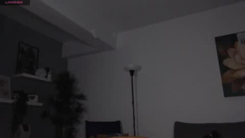 cris_tinne online show from 12/24/24, 04:40