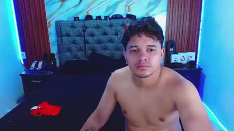 CRISANDMERY online show from 06/19/26, 05:45