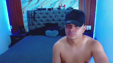CRISANDMERY online show from 07/19/26, 06:50