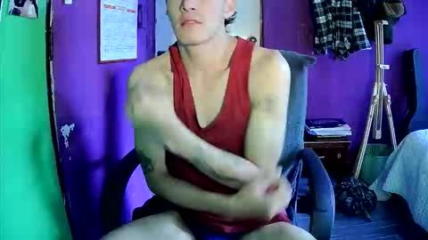 Crisanto online show from 05/25/26, 10:49