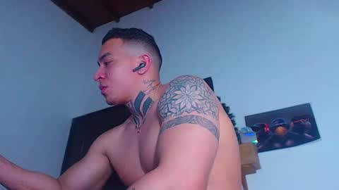 Cristopher online show from 02/17/25, 05:25