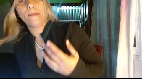 Snapshot of crisshantall chatting on 07/29/26, 03:15 crisshantall online show from 07/29/26, 03:15