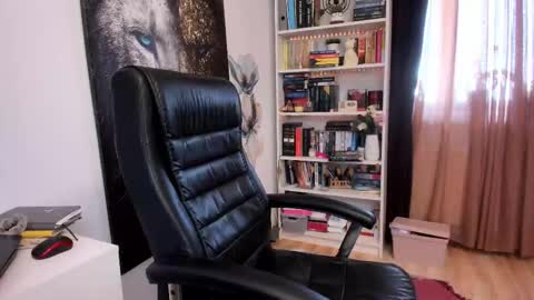 Snapshot of crissnight chatting on 03/06/26, 10:23 Twitter Christinne p online show from 03/06/26, 10:23