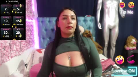 Snapshot of cristal__cherry chatting on 12/06/24, 01:29 CRISTAL online show from 12/06/24, 01:29