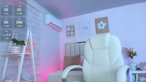 Snapshot of cristal_bunny chatting on 01/30/25, 12:29 Cristal online show from 01/30/25, 12:29