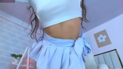 Snapshot of cristal_bunny chatting on 02/01/25, 01:23 Cristal online show from 02/01/25, 01:23