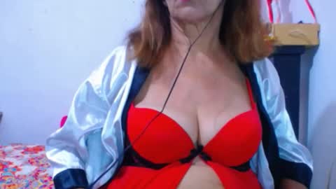 Snapshot of cristal_collins1 chatting on 02/04/25, 11:49 cristal_collins1 online show from 02/04/25, 11:49