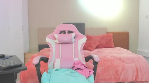 Cristal online show from 01/17/25, 09:06