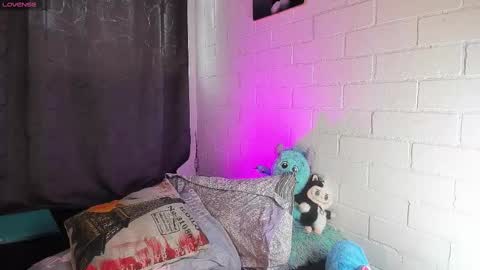 Snapshot of cristal_dark_ chatting on 01/05/26, 07:17 Cris online show from 01/05/26, 07:17