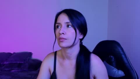 Snapshot of cristal_hilton_10 chatting on 01/19/26, 12:03 Alejandra from Wednesday to Saturday from 1000 pm to 400 am Colombian hour online show from 01/19/26, 12:03