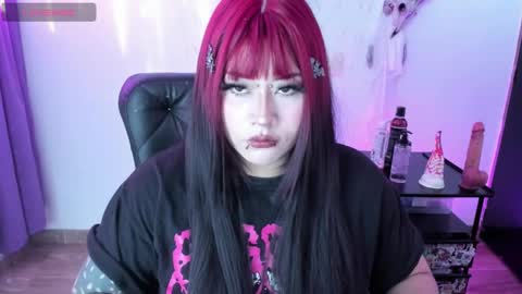 Cris online show from 01/16/25, 01:04