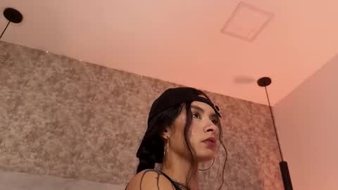 Cristal  online show from 12/21/25, 06:48