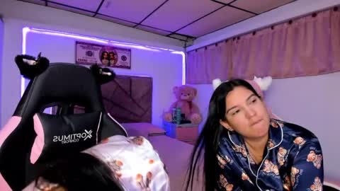 cristal_smith20 online show from 04/01/26, 12:11