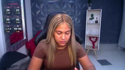 Cristal online show from 12/23/25, 12:08