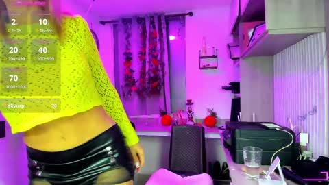 Snapshot of cristalayala_ chatting on 05/08/26, 11:54 Cristal Ayala online show from 05/08/26, 11:54