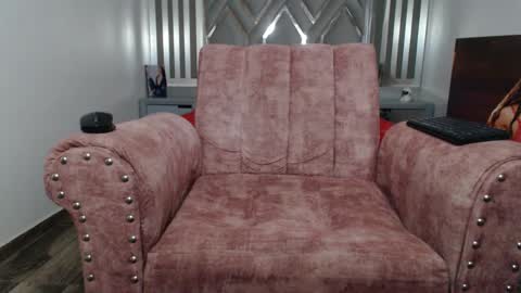 Natalie                      online show from 02/28/25, 04:21