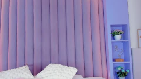 Nicole  Connection time 220pm-910pmCol online show from 02/01/25, 07:44