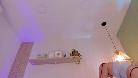 Snapshot of cristalfoxy_ chatting on 02/05/26, 08:13 cristalfoxy_ online show from 02/05/26, 08:13