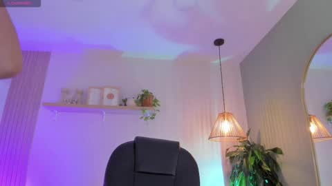 Snapshot of cristalfoxy_ chatting on 02/10/26, 08:13 cristalfoxy_ online show from 02/10/26, 08:13